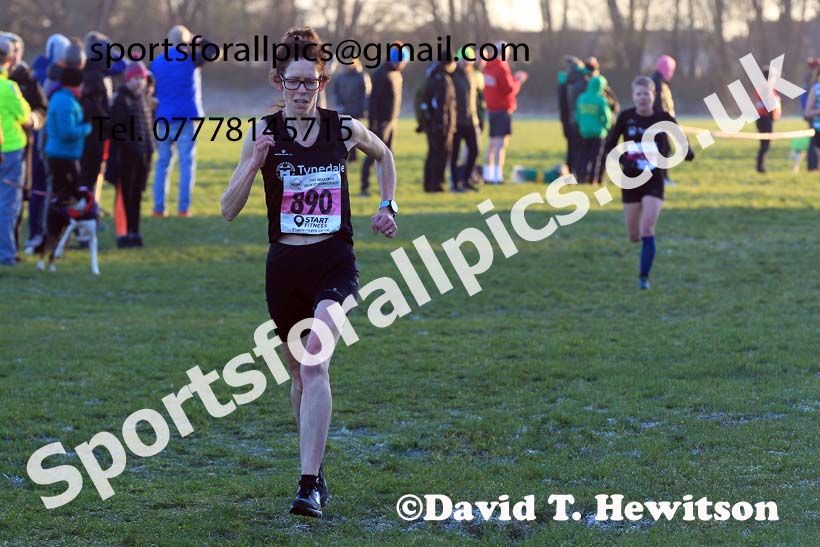 Senior womens 2022 North Eastern Cross Country Champs., Temple Park, South Shields.  Photo: David T. Hewitson/Sports for All Pics